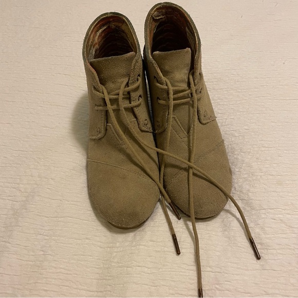 Toms Shoes - Toms Multicolor Striped Interior Shoes